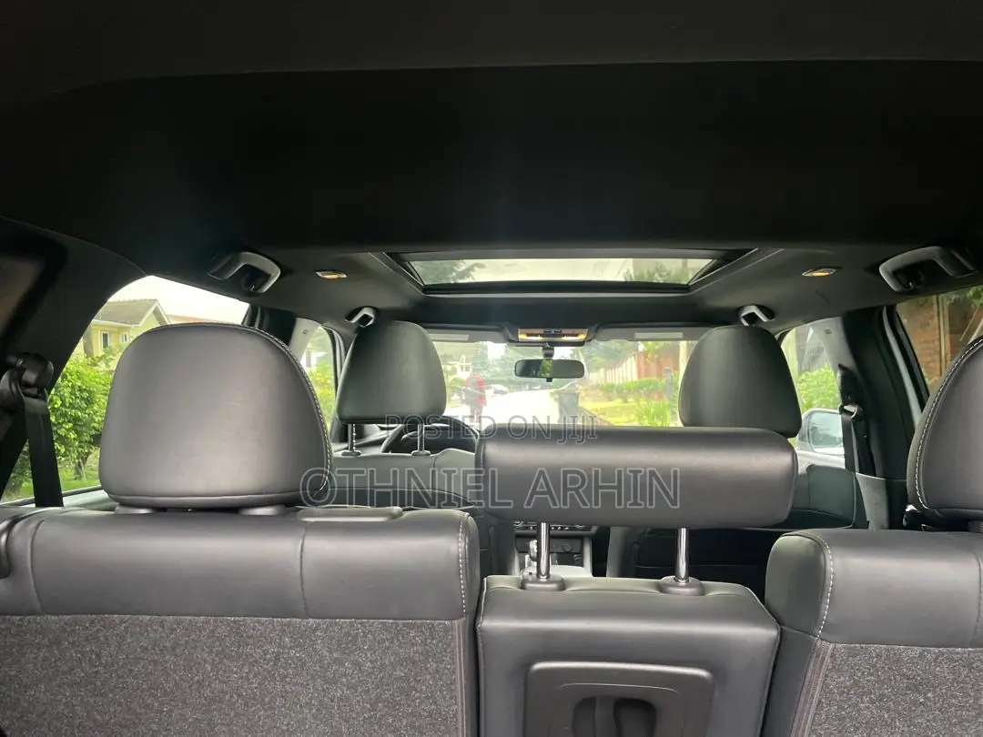 Mitsubishi Outlander 2022 White