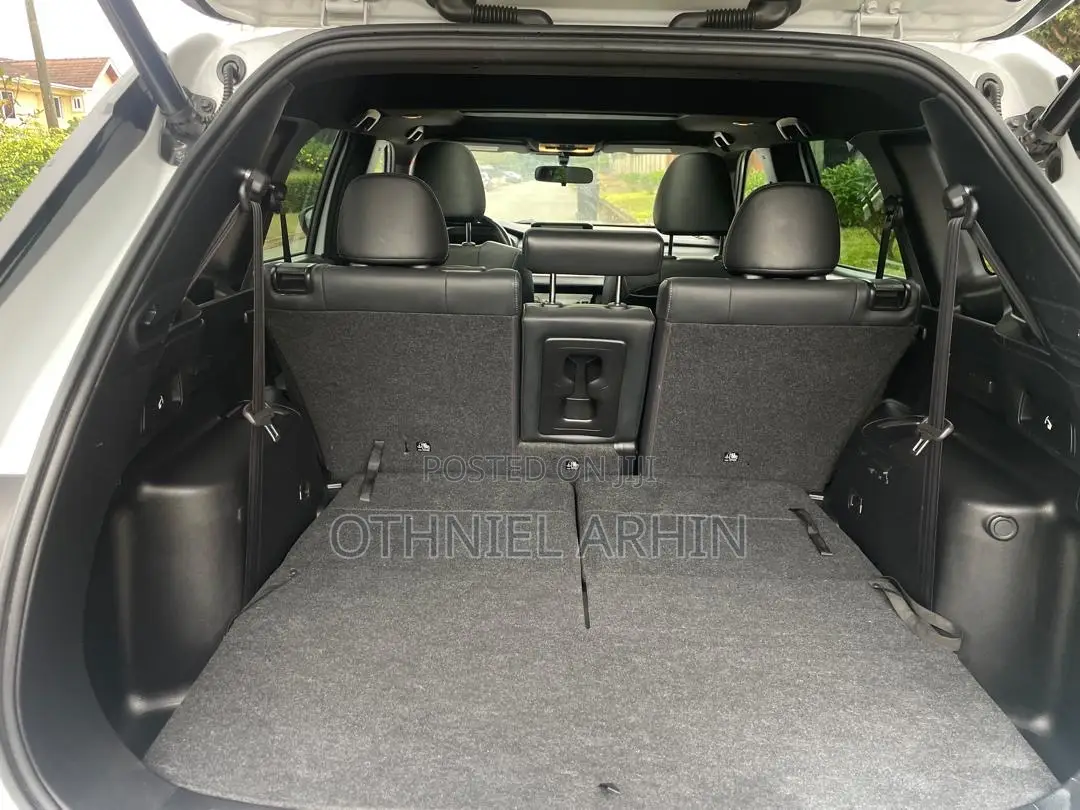 Mitsubishi Outlander 2022 White