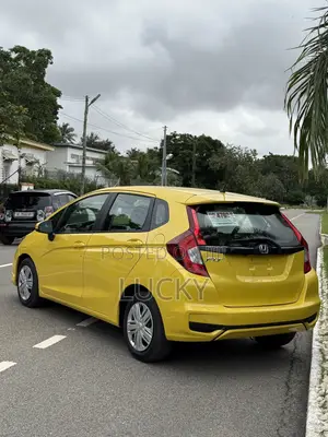 Honda Fit LX 2018 Yellow