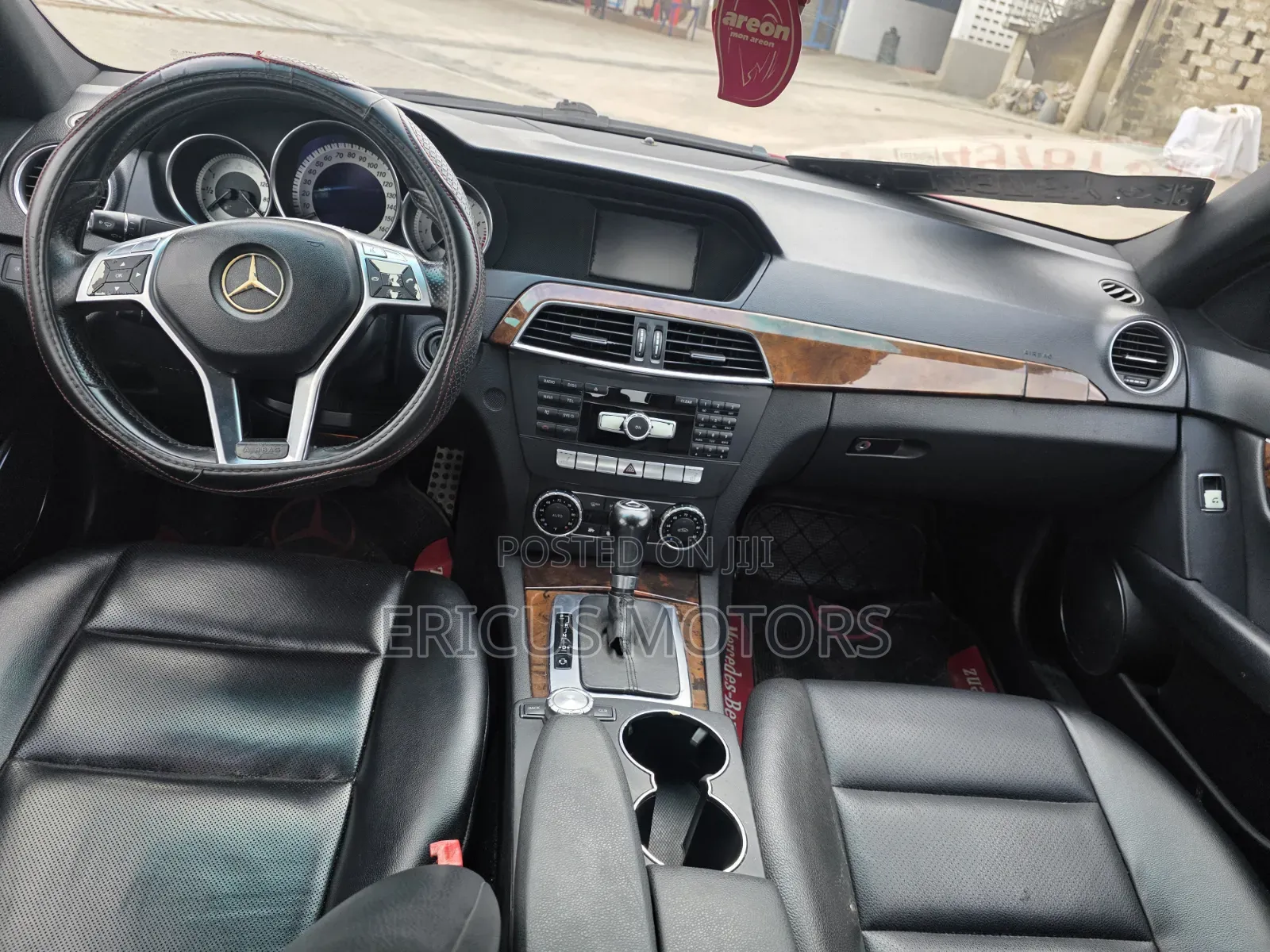 Mercedes-Benz C250 2013 Red
