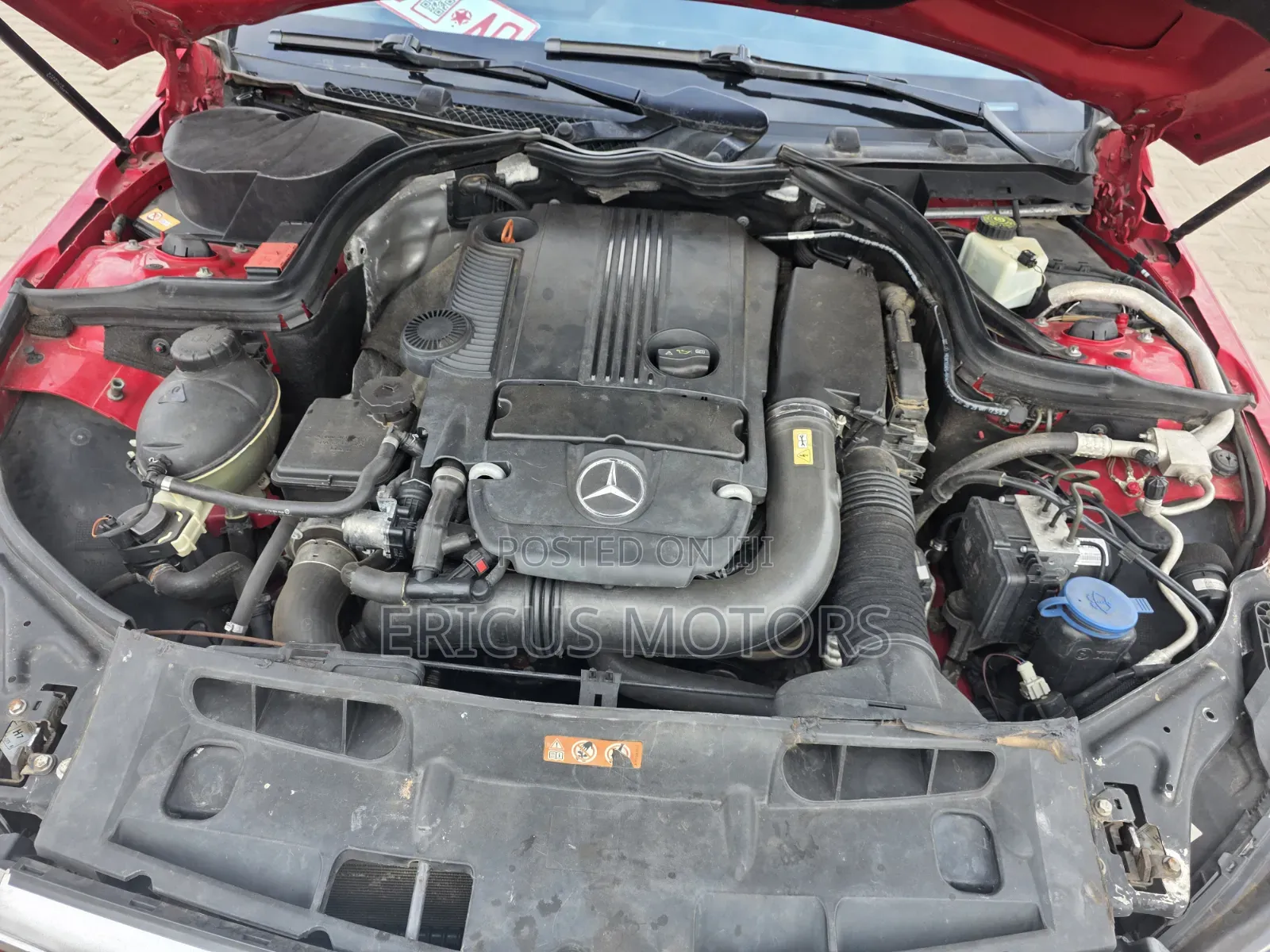 Mercedes-Benz C250 2013 Red