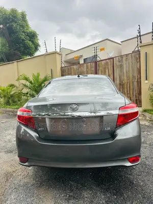 Toyota Yaris 2015 Gray