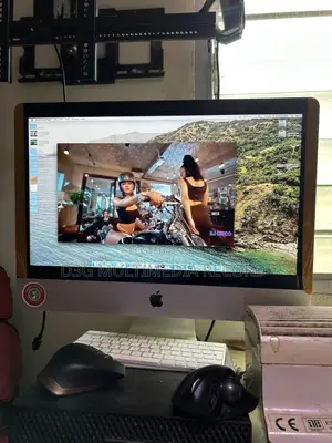 Desktop Computer Apple iMac 8GB Intel Core i5 HDD 1T