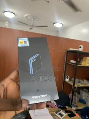 New Samsung Galaxy Z Flip6 256 GB Black
