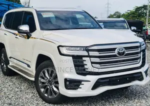 Toyota Land Cruiser 2025 White