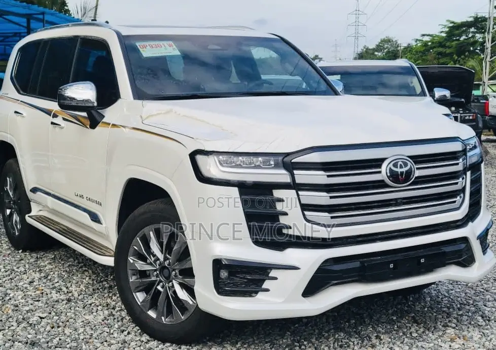 Toyota Land Cruiser 2025 White