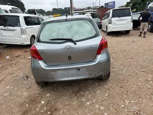 Toyota Yaris 2010 Gray