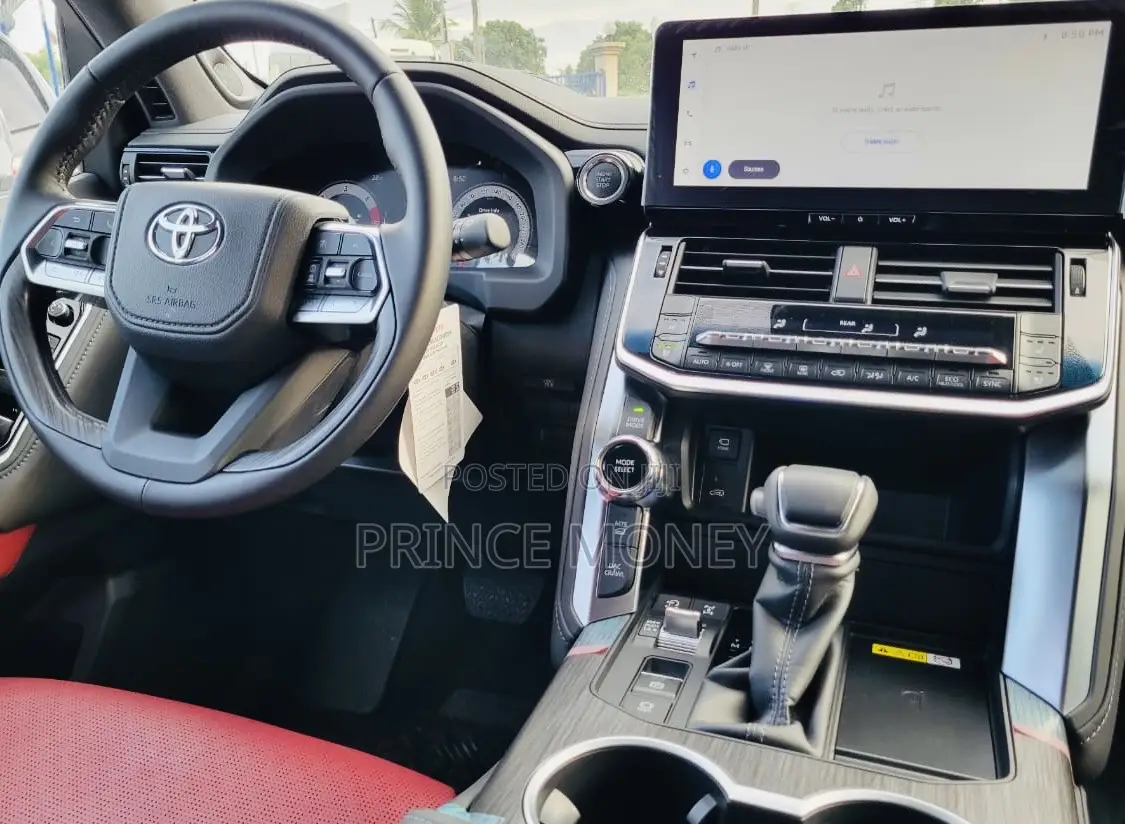 Toyota Land Cruiser 2025 White