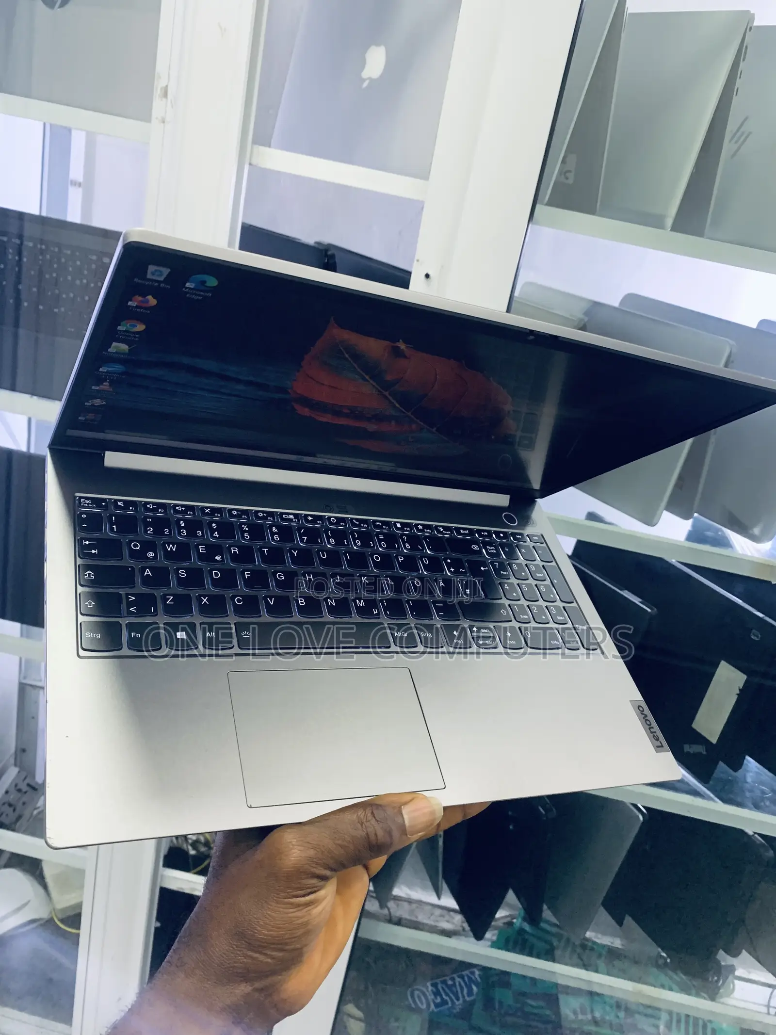 Laptop Lenovo ThinkBook 15 12GB AMD Ryzen 3 SSD 256GB