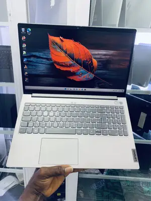 Laptop Lenovo ThinkBook 15 12GB AMD Ryzen 3 SSD 256GB