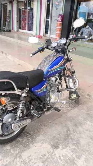 New Royal RY125 2026 Blue