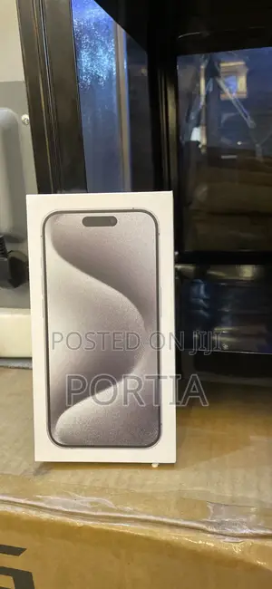 New Apple iPhone 15 Pro Max 256 GB White