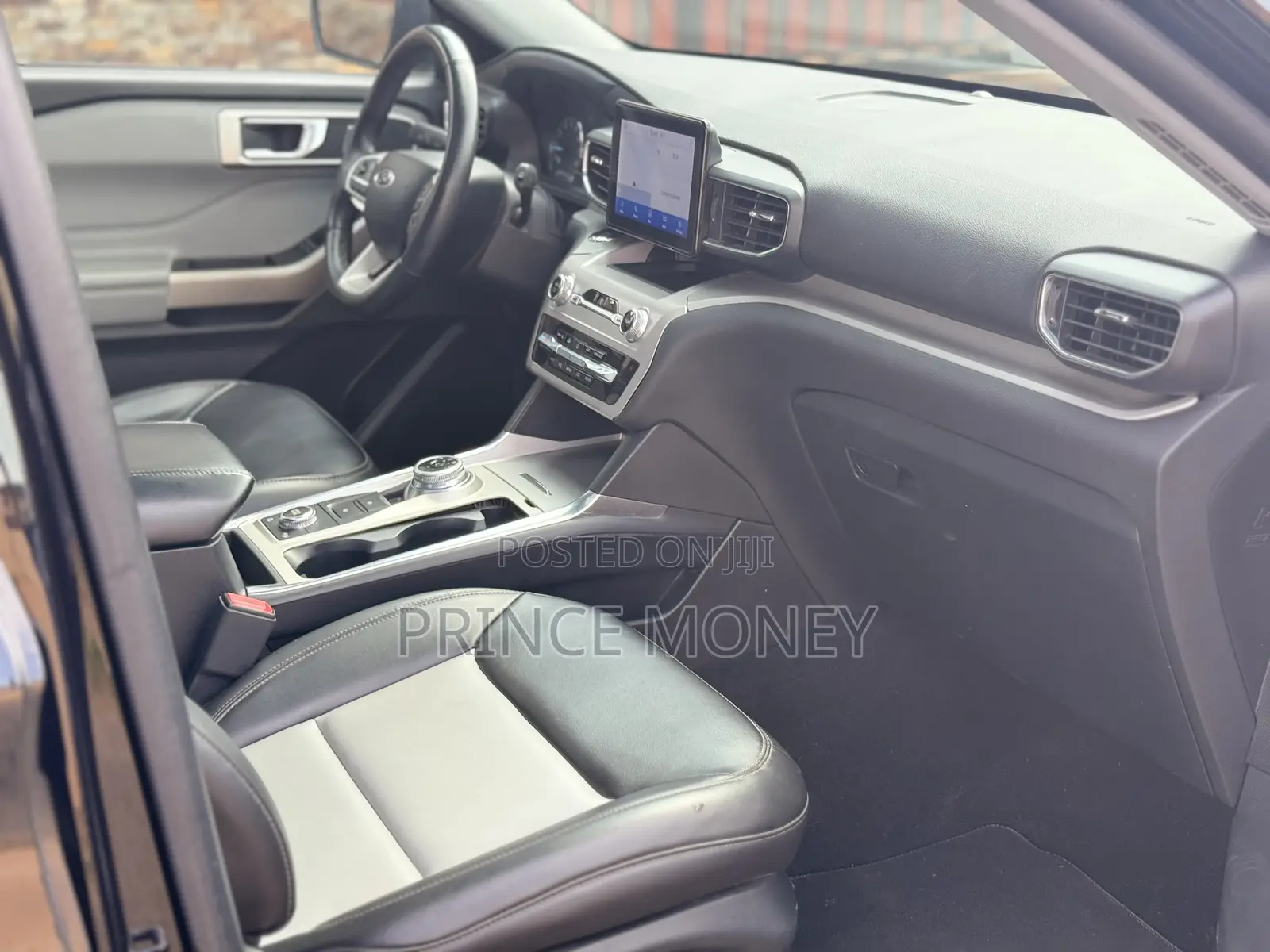 Ford Explorer 2023 Black