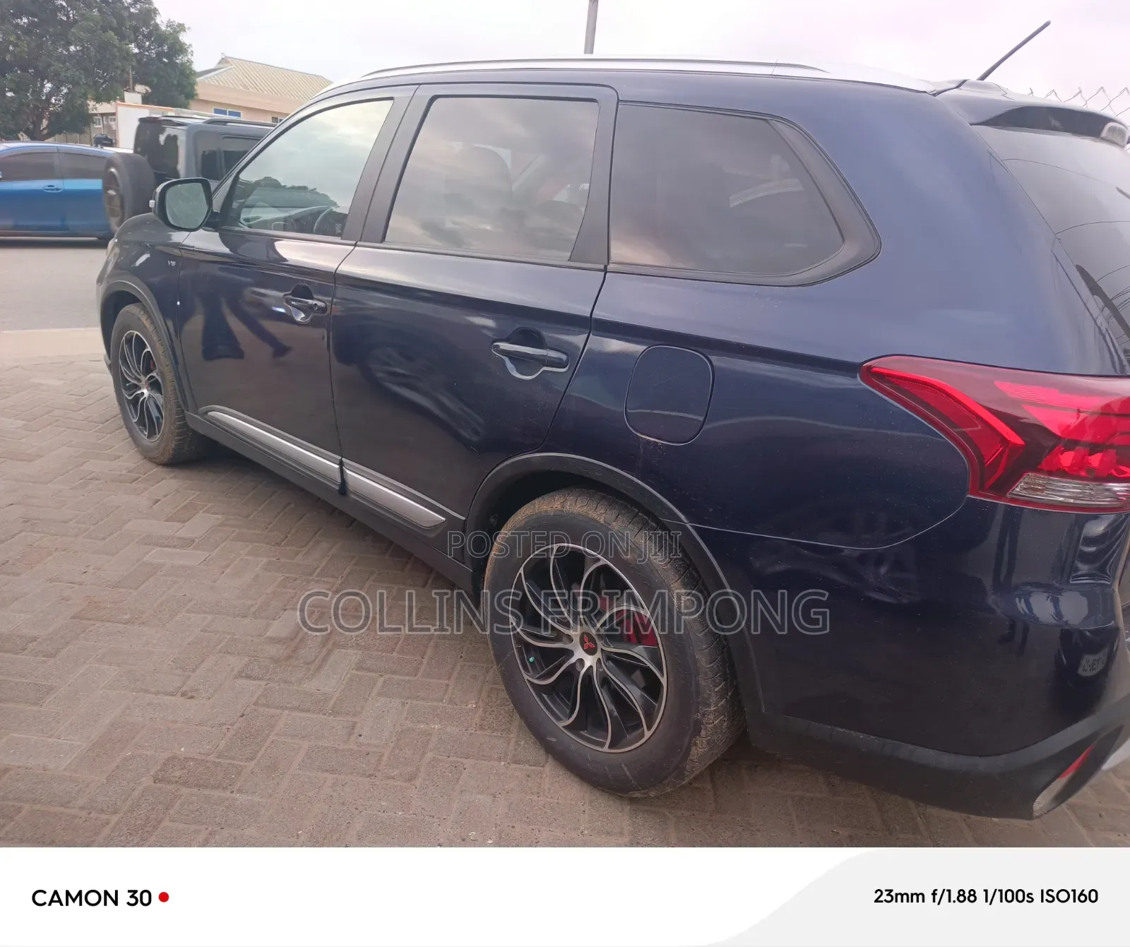 Mitsubishi Outlander 2018 Blue