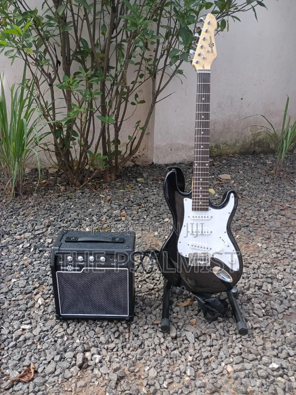 Gear4Music 3/4 Mini Guitar Gear4Music GA-10 Combo