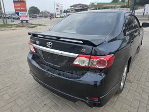 Toyota Corolla 2012 Black