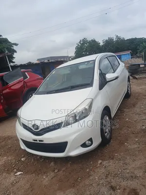 Toyota Vitz 2012 White