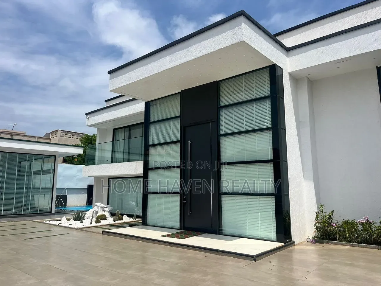 5bdrm House in Airport Hills for sale