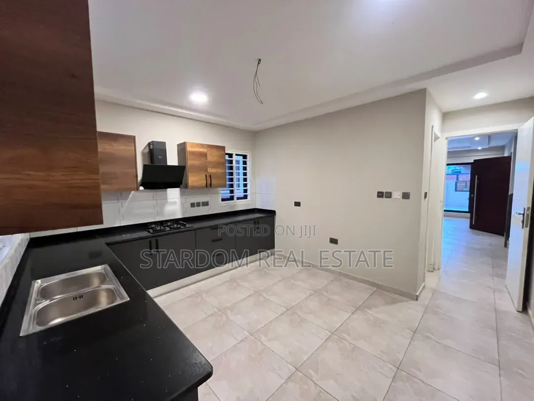 3bdrm Duplex in Oyarifa, Ghana Flag for rent
