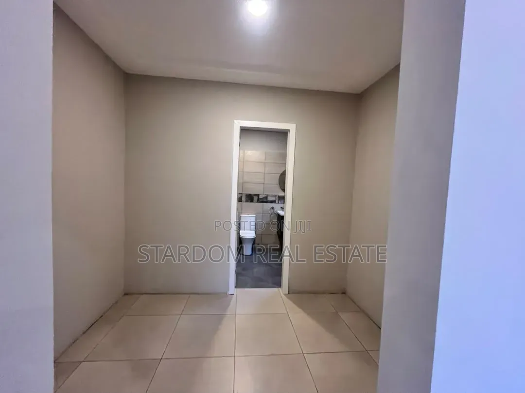 3bdrm Duplex in Oyarifa, Ghana Flag for rent