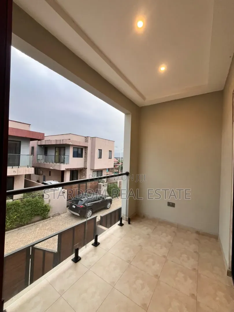 3bdrm Duplex in Oyarifa, Ghana Flag for rent
