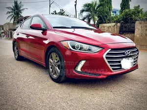 Hyundai Elantra Limited Sedan FWD (2.0L 4cyl 6A) 2017 Red