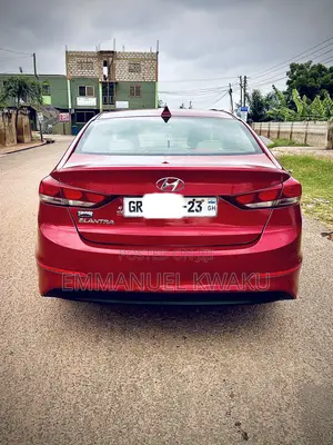 Hyundai Elantra Limited Sedan FWD (2.0L 4cyl 6A) 2017 Red