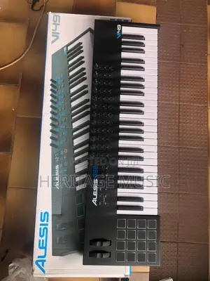 Alesis Vi49