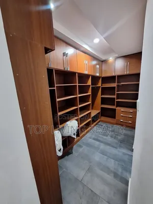 Furnished 3bdrm Townhouse / Terrace in Legon Hills, Ashaley Botwe