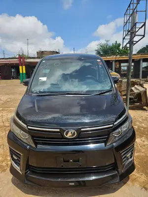 Toyota Voxy 2014 Black