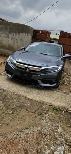 Honda Civic Touring 4dr Sedan (1.5L 4cyl) 2017 Gray