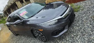 Honda Civic Touring 4dr Sedan (1.5L 4cyl) 2017 Gray