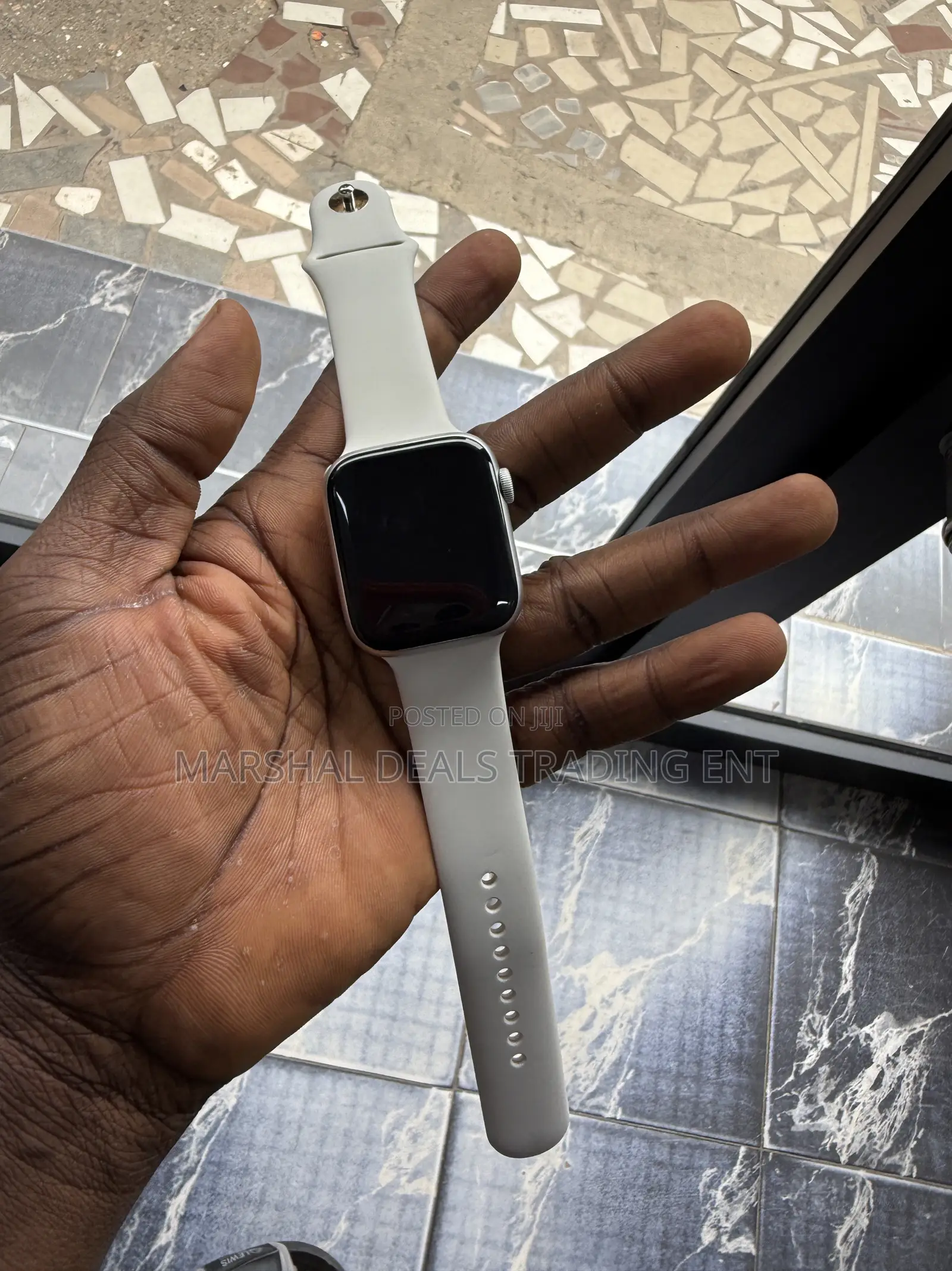 SERIES 5 44mm.Battery 100 and Neat