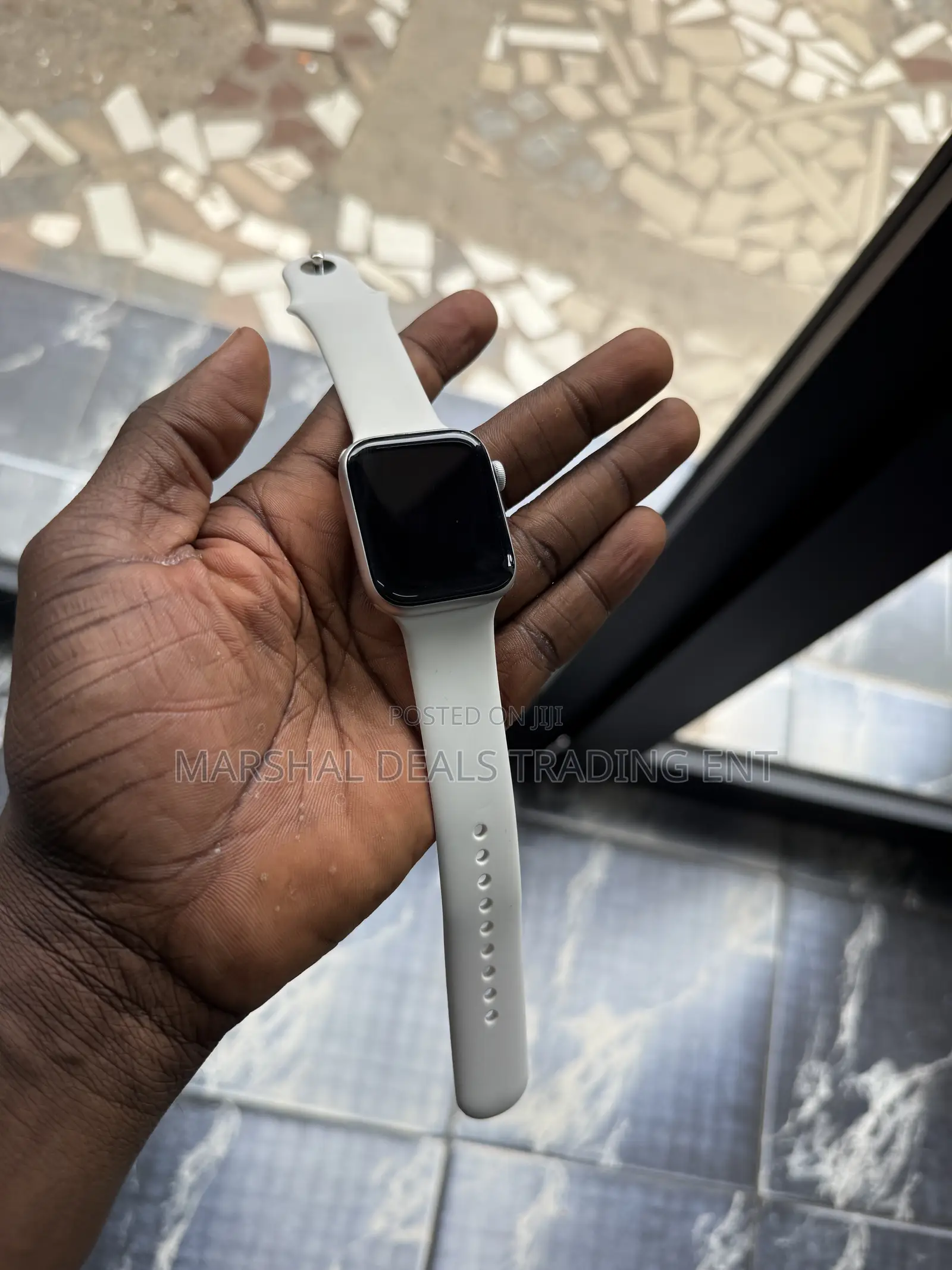 SERIES 5 44mm.Battery 100 and Neat