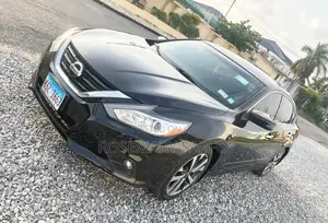 Nissan Altima 2.5 SR 2017 Black