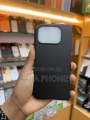 Black Pixel 10ProFold Case With Glass