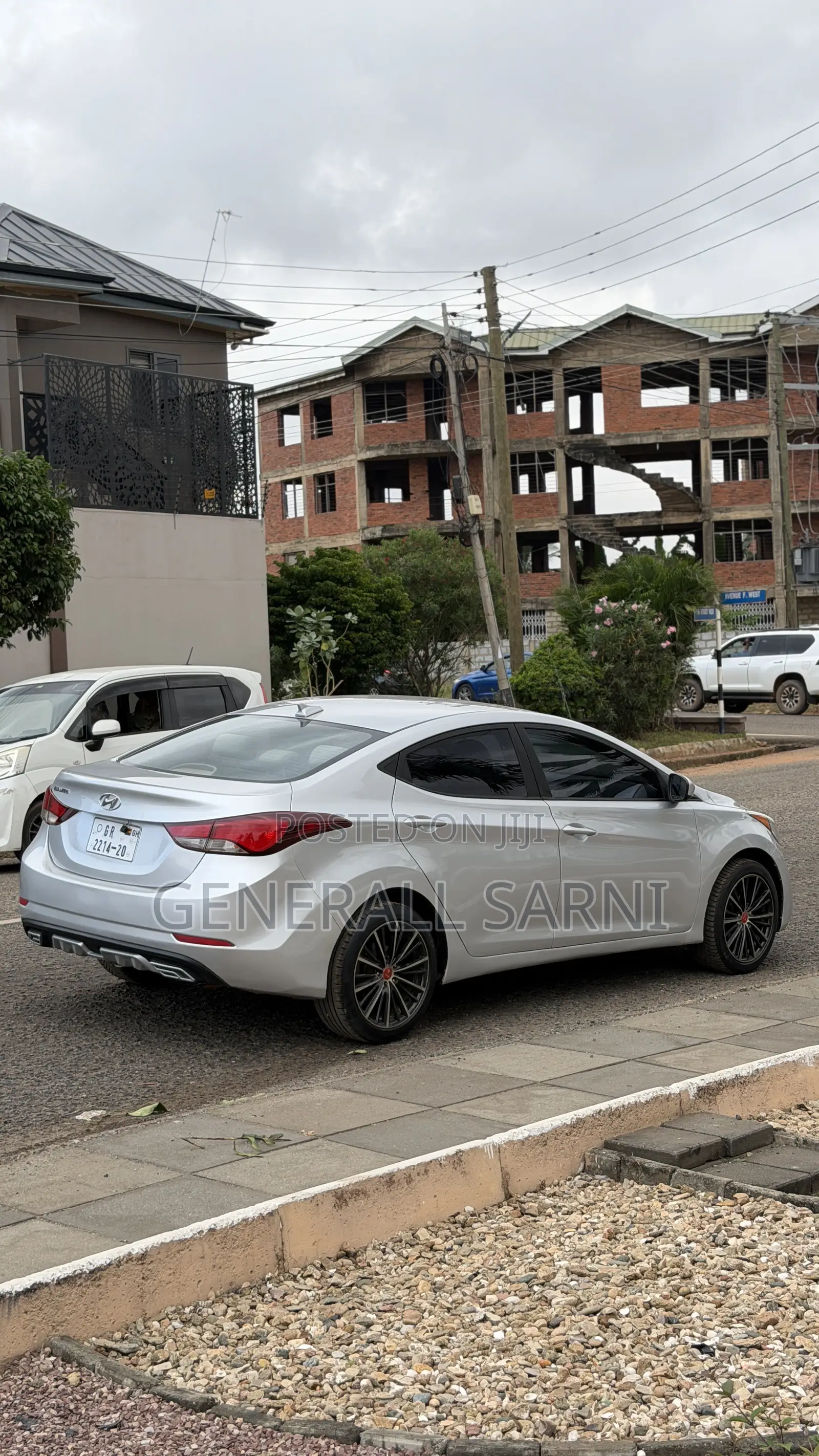 Hyundai Elantra Limited 4dr Sedan (1.8L 4cyl 6A) 2015 Gray
