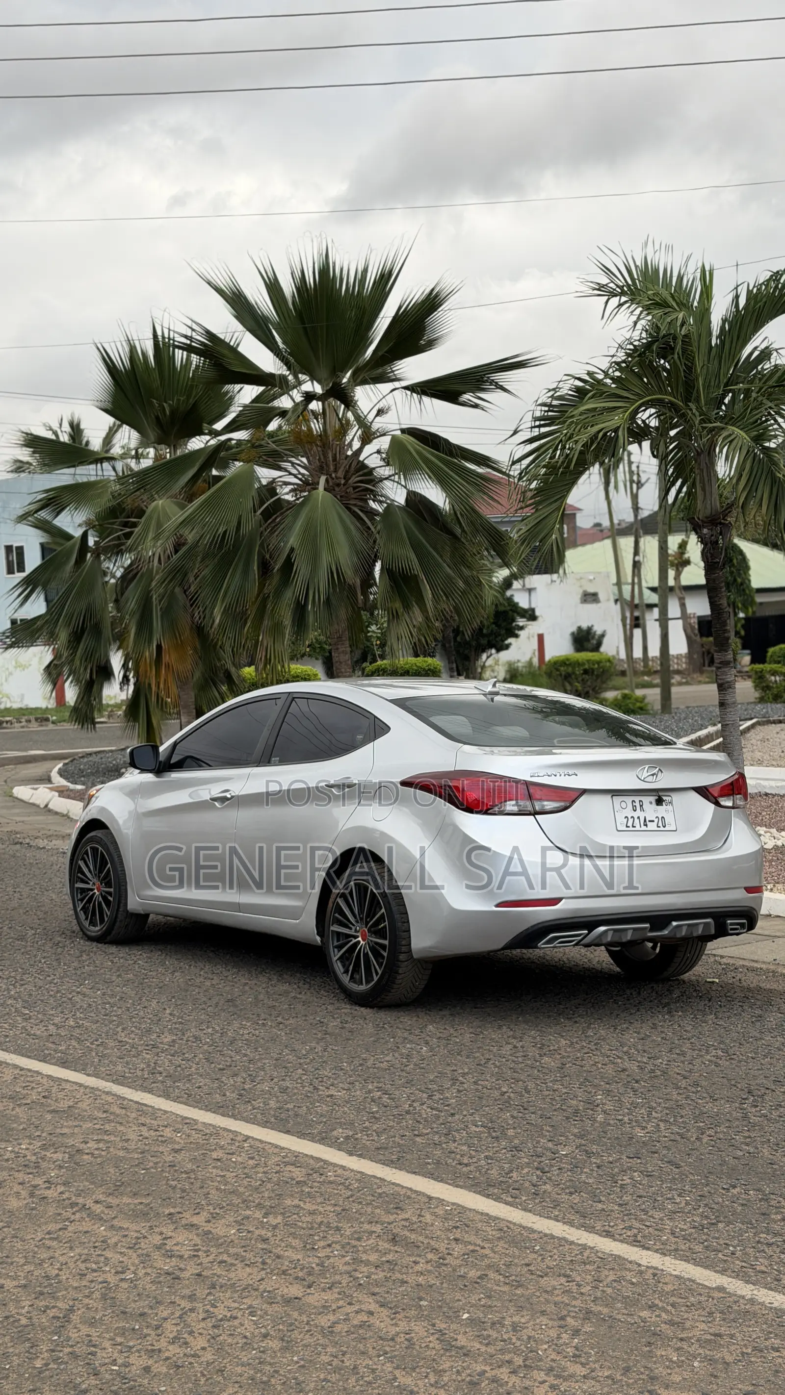 Hyundai Elantra Limited 4dr Sedan (1.8L 4cyl 6A) 2015 Gray