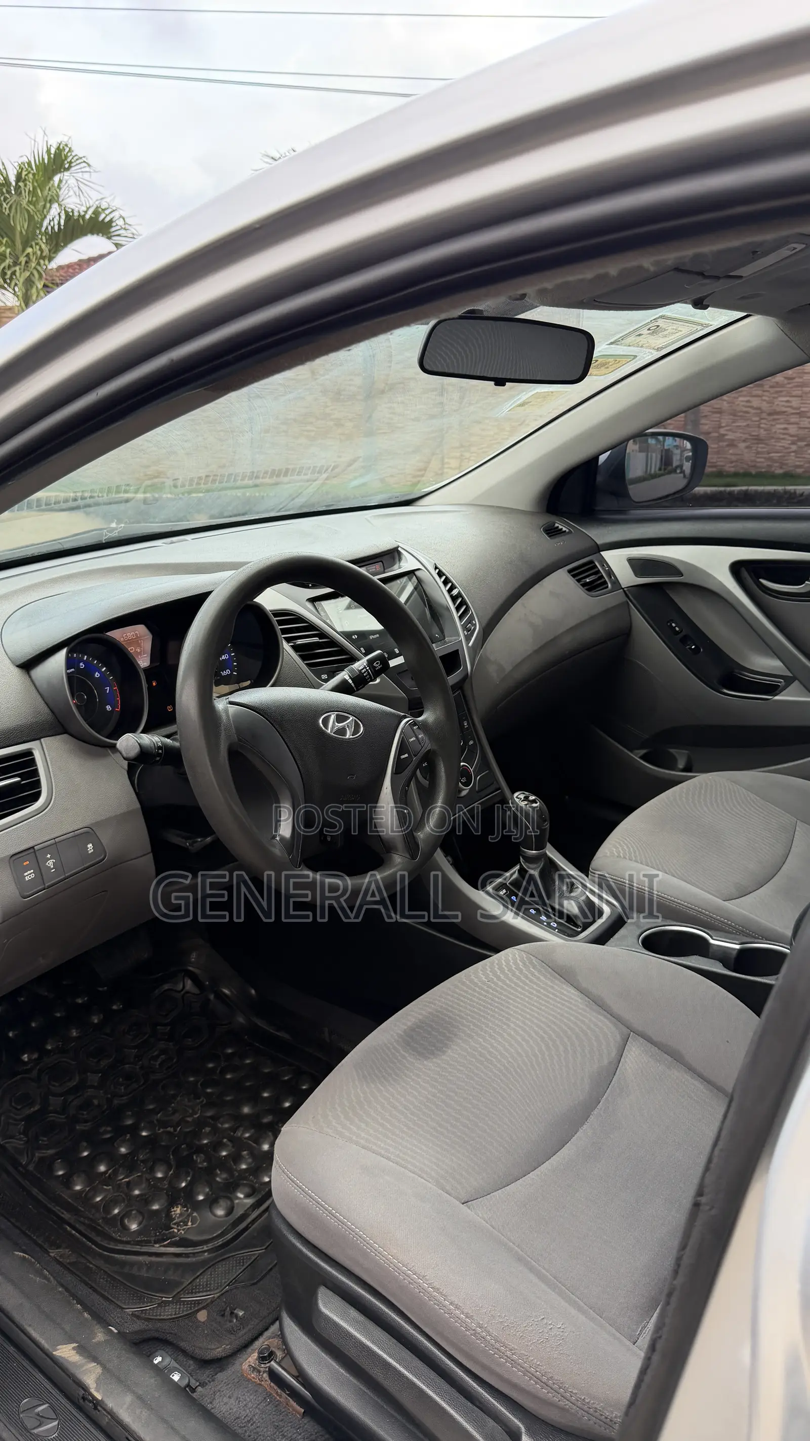 Hyundai Elantra Limited 4dr Sedan (1.8L 4cyl 6A) 2015 Gray