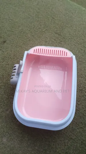 Splendid Litter Box With Scoop