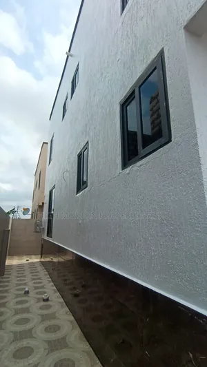 4bdrm House in Klagon, Baatsona Total for rent