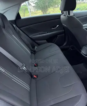 Hyundai Elantra 2021 Red