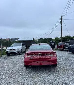 Hyundai Elantra 2021 Red