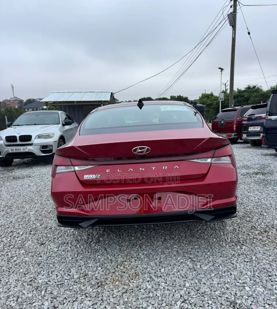 Hyundai Elantra 2021 Red