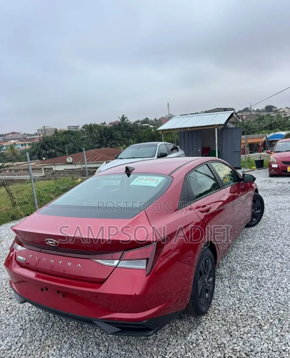 Hyundai Elantra 2021 Red