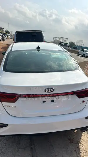 Kia Forte 2019 White