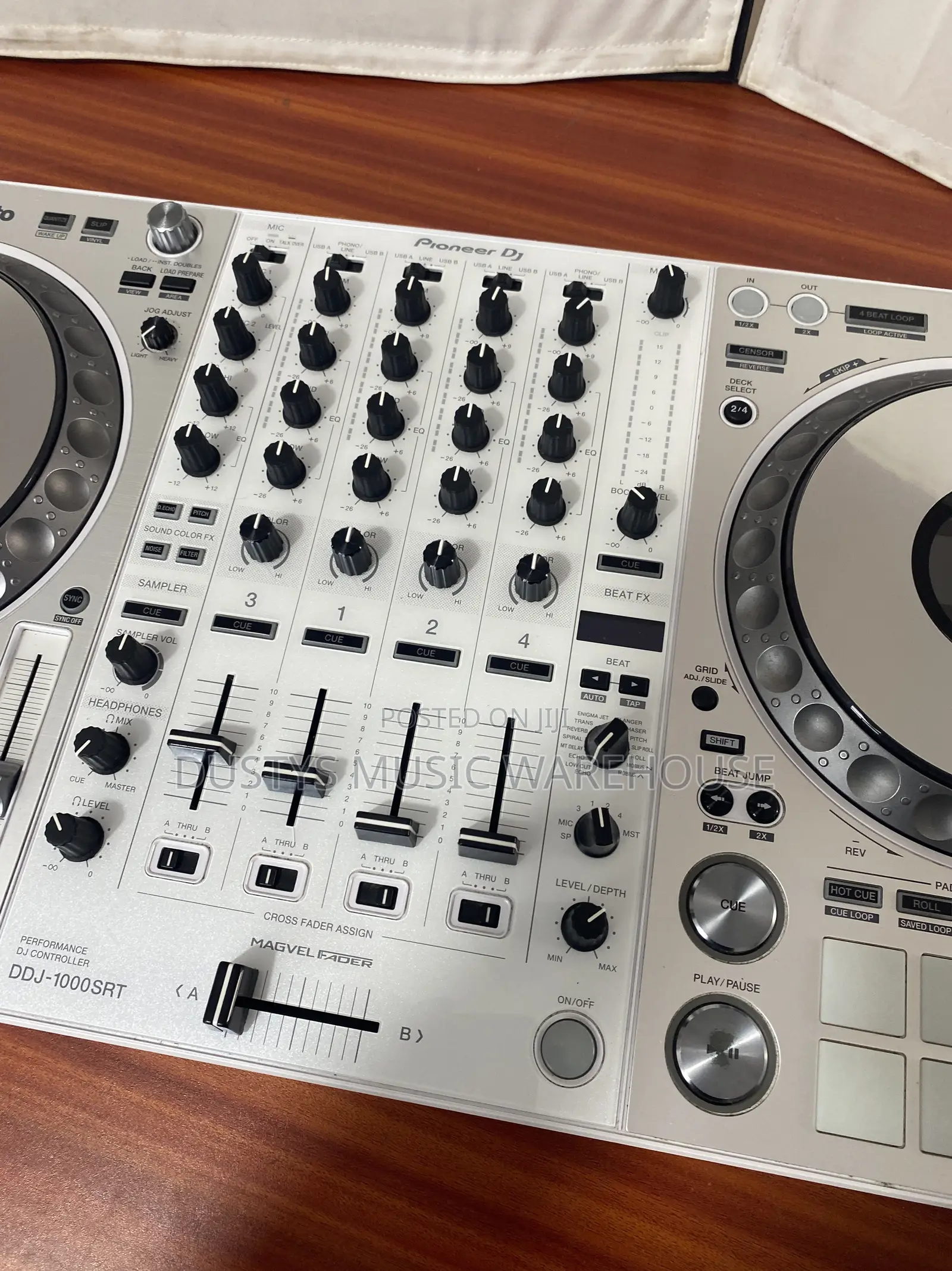 Pioneer DDJ 1000srt White Edition With Bag
