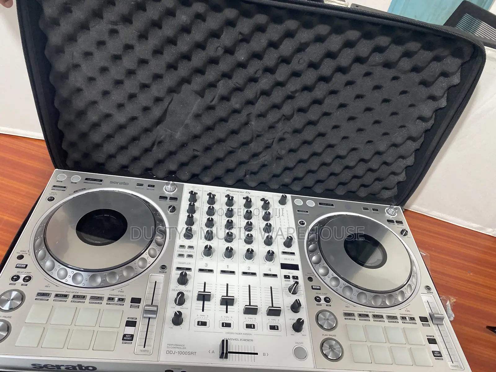 Pioneer DDJ 1000srt White Edition With Bag