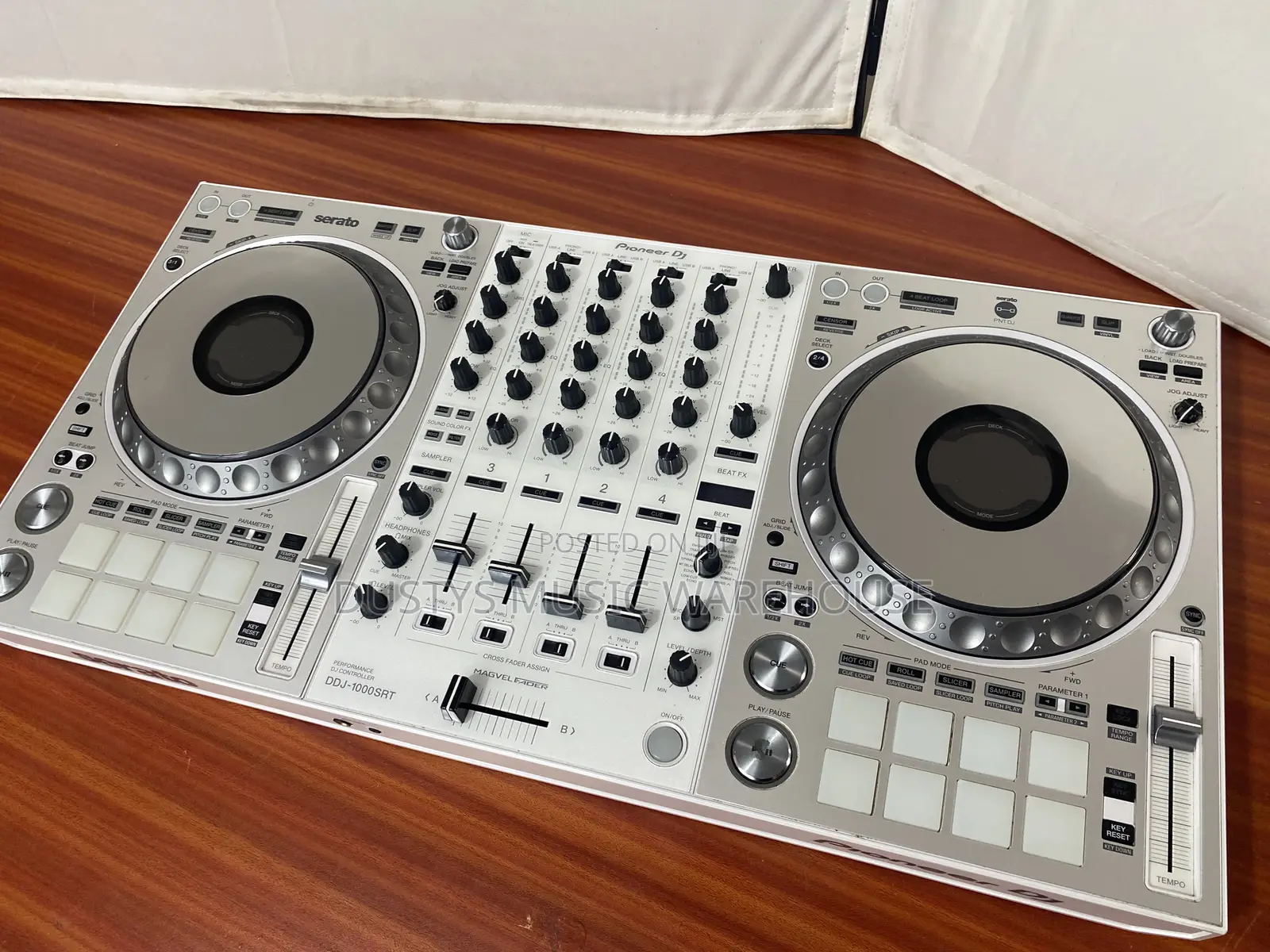 Pioneer DDJ 1000srt White Edition With Bag