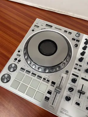 Pioneer DDJ 1000srt White Edition With Bag